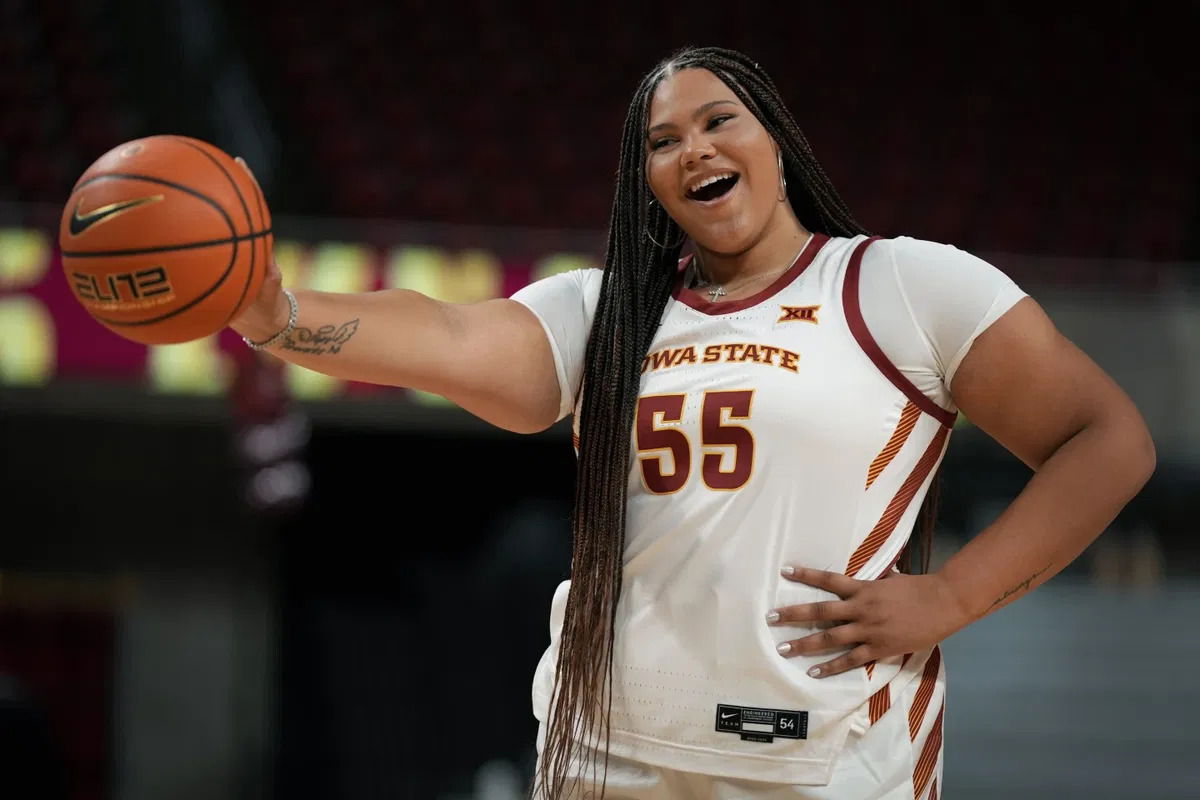 audi-crooks-makes-elite-company-with-brittney-griner-in-new-milestone